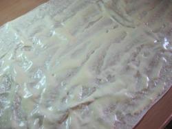 Рулет из лаваша с сыром и зеленым луком - шаг 4