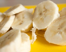 Салат банановый с ветчиной - шаг 5