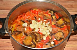 Салат Десятка на зиму из баклажанов или Десяточка - шаг 9