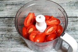 Салат из баклажанов и огурцов на зиму - шаг 6