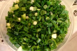 Салат из баклажанов и перца с зеленым луком и кинзой - шаг 9 Салат из баклажанов и перца с зеленым луком и кинзой - шаг 9