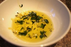 Салат из креветок, авокадо и огурца - шаг 5