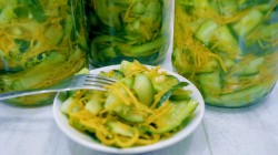 Салат из огурцов с морковью по-корейски на зиму - шаг 14