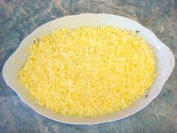 Салат Мимоза классический с консервой - шаг 9