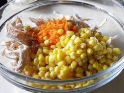 Салат с кириешками и курицей - шаг 4