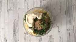 Салат с копченой индейкой и фруктами - шаг 8