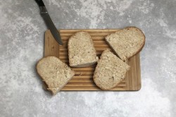 Сэндвич с тунцом и яйцом - шаг 2