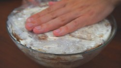 Шикарный торт из пряников с бананами - шаг 9