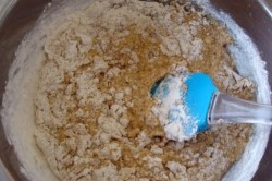 Шоколадный торт с грушами - шаг 2 Шоколадный торт с грушами - шаг 2