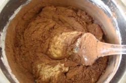 Шоколадный торт с грушами - шаг 3 Шоколадный торт с грушами - шаг 3