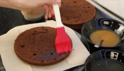 Шоколадный торт с миндальной мукой Прага - шаг 15