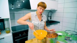 Варенье из желтой сливы с веточкой черемух и лимоном - шаг 8 Варенье из желтой сливы с веточкой черемух и лимоном - шаг 8