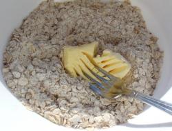 Яблочный десерт с орехами - шаг 5