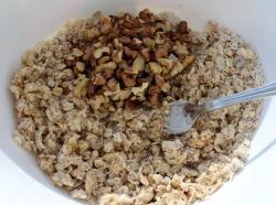 Яблочный десерт с орехами - шаг 6