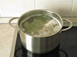 Холодец из курицы с желатином - шаг 3