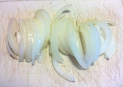 Суп с рисом и морковью из рыбной консервы - шаг 2 Суп с рисом и морковью из рыбной консервы - шаг 2