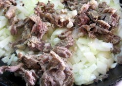 Суп харчо с говядиной, помидорами, зеленью и рисом - шаг 3 Суп харчо с говядиной, помидорами, зеленью и рисом - шаг 3