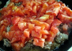 Суп харчо с говядиной, помидорами, зеленью и рисом - шаг 5 Суп харчо с говядиной, помидорами, зеленью и рисом - шаг 5