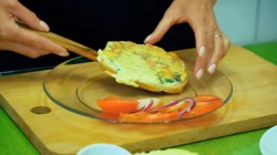 Закрытая пицца - омлет с сыром и полукопченой колбасой - шаг 12 Закрытая пицца - омлет с сыром и полукопченой колбасой - шаг 12