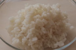 Тарталетки с крабовыми палочками кукурузой и огурцом - шаг 6