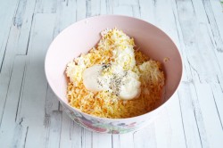 Тарталетки с помидорами и сыром - шаг 7