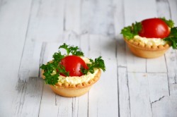 Тарталетки с помидорами и сыром - шаг 9