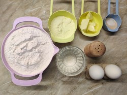 Тесто на сухом молоке на пирожки - шаг 1 Тесто на сухом молоке на пирожки - шаг 1