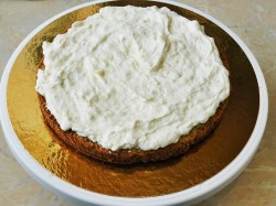 Бисквитный торт с бананами - шаг 10