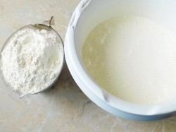 Бисквитный торт с бананами - шаг 2