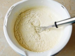 Бисквитный торт с бананами - шаг 3