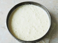 Бисквитный торт с бананами - шаг 4