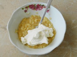 Бисквитный торт с бананами - шаг 8