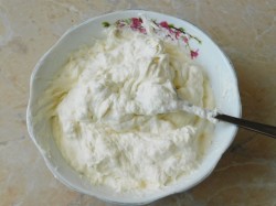 Бисквитный торт с бананами - шаг 9