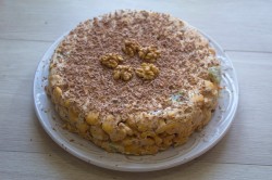 Торт из рыбок со сгущенкой - шаг 12 Торт из рыбок со сгущенкой - шаг 12