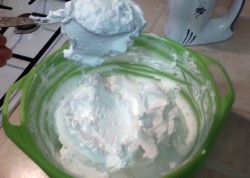 Сливочный торт с цветами - шаг 2