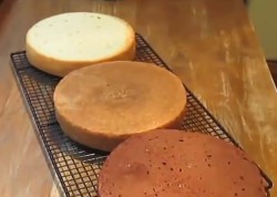 Сливочный торт с цветами - шаг 4