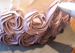 Сливочный торт с цветами - шаг 9