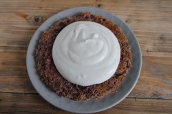 Торт с изюмом и орехами - шаг 13 Торт с изюмом и орехами - шаг 13