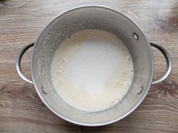 Торт с халвой - шаг 3 Торт с халвой - шаг 3