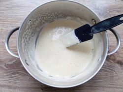 Торт с халвой - шаг 4 Торт с халвой - шаг 4