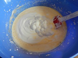 Торт со сгущенкой бисквитный - шаг 6 Торт со сгущенкой бисквитный - шаг 6