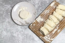 Творожники в духовке классические - шаг 6