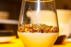 Творожный мусс с фруктовым смузи - шаг 4