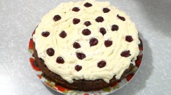 Творожный торт с вишней - шаг 9 Творожный торт с вишней - шаг 9