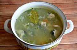 Уха из скумбрии свежемороженой - шаг 9