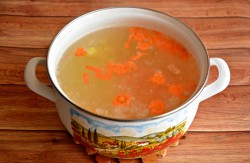 Уха из скумбрии свежемороженой - шаг 5