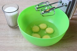 Вафли на маргарине хрустящие в вафельнице - шаг 2