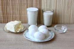 Вафли на маргарине хрустящие в вафельнице - шаг 1