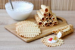 Вафли тонкие в электровафельнице - шаг 9 Вафли тонкие в электровафельнице - шаг 9