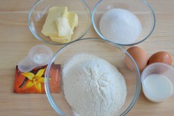 Ванильные капкейки с кремом - шаг 1